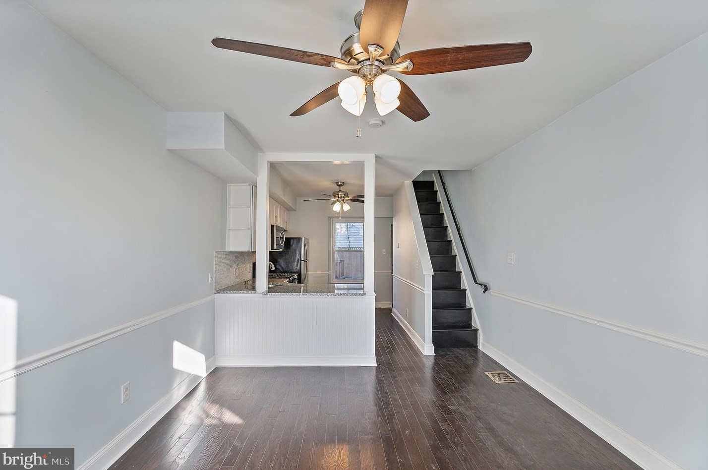 2719 Wharton St, Philadelphia PA  19146-3722 exterior