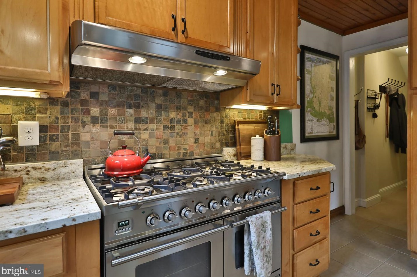 500 Arbutus St, Philadelphia PA  19119-3501 exterior