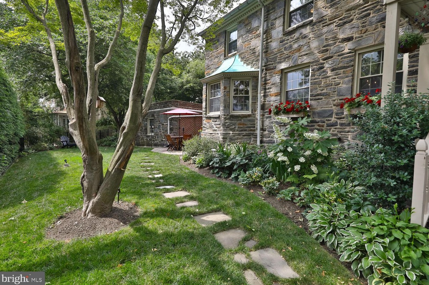 500 Arbutus St, Philadelphia PA  19119-3501 exterior