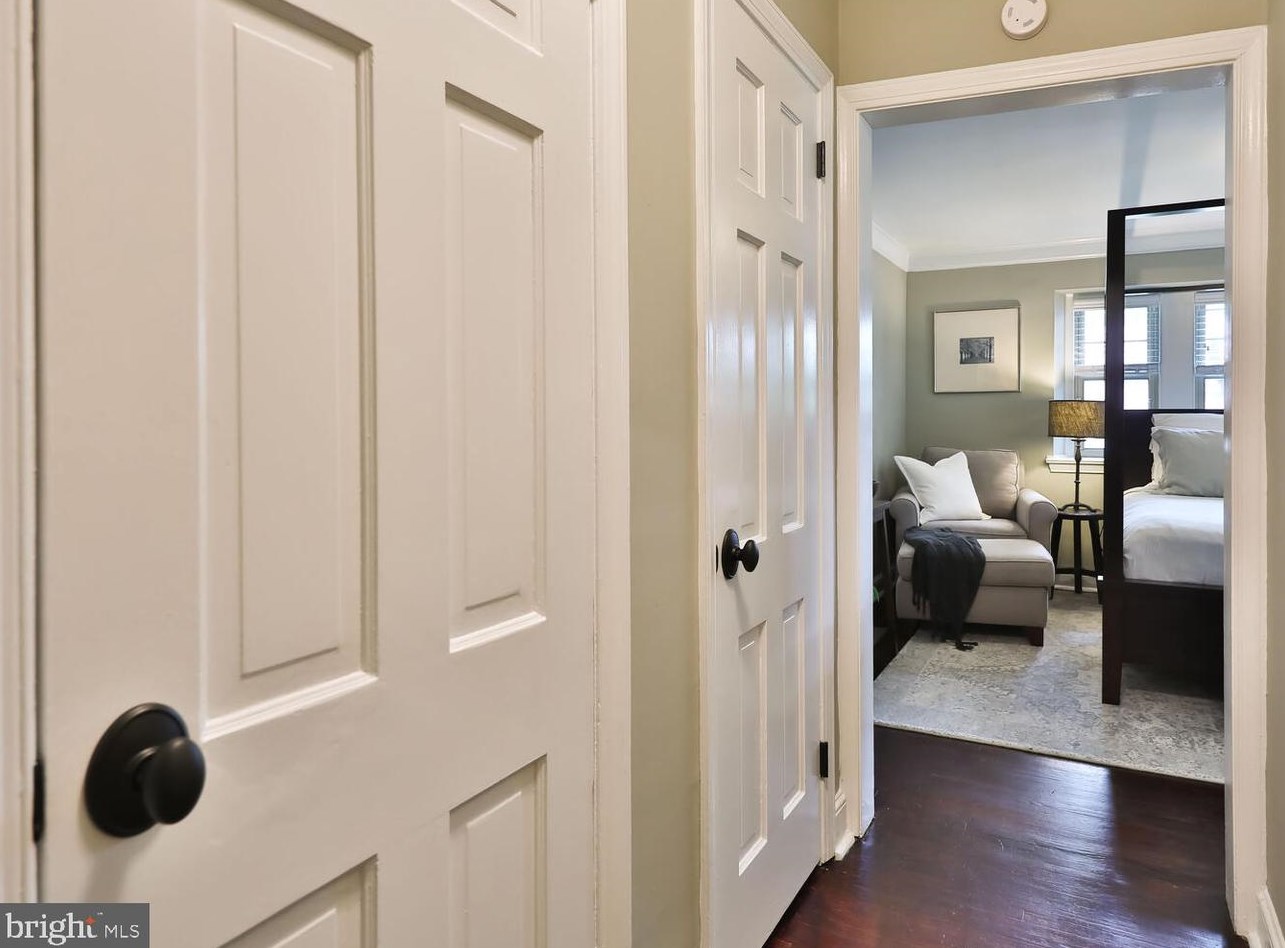 500 Arbutus St, Philadelphia PA  19119-3501 exterior