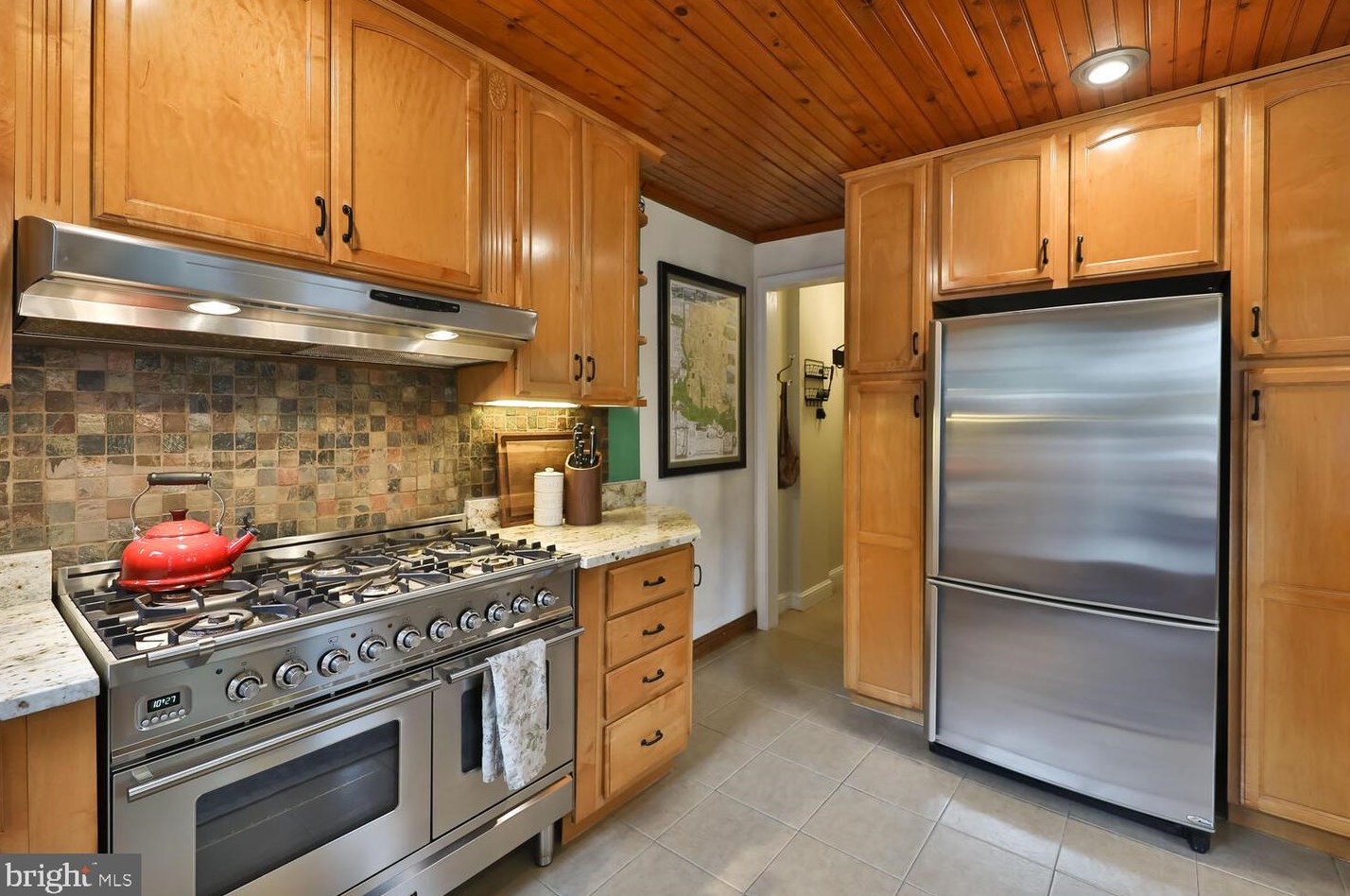 500 Arbutus St, Philadelphia PA  19119-3501 exterior