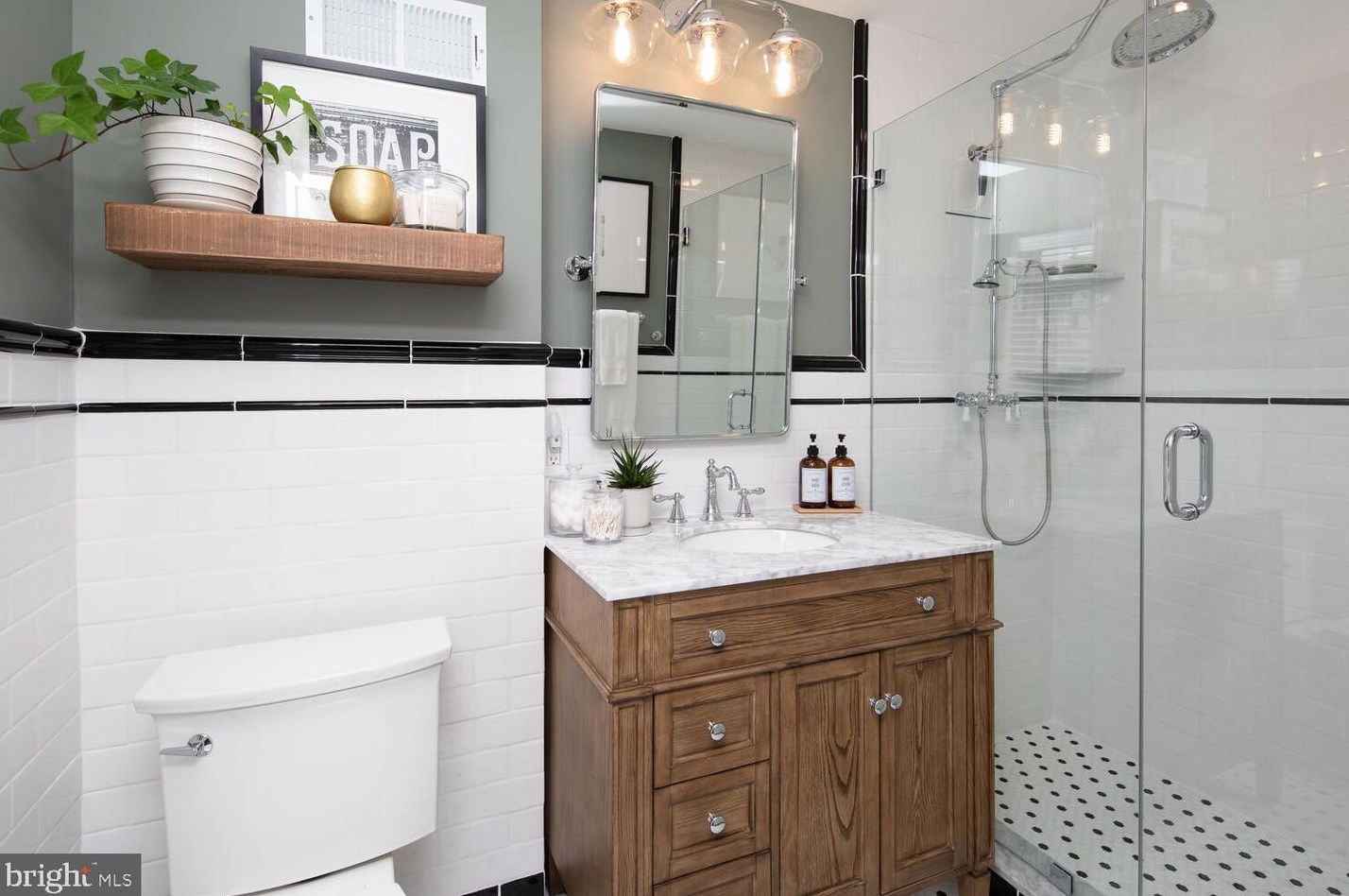 500 Arbutus St, Philadelphia PA  19119-3501 exterior