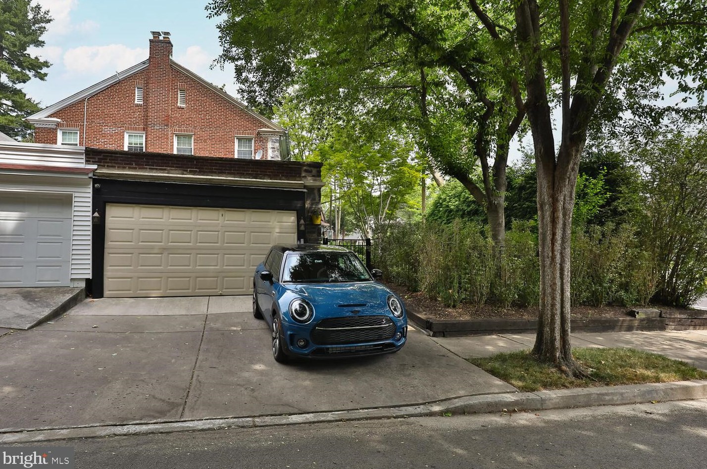 500 Arbutus St, Philadelphia PA  19119-3501 exterior