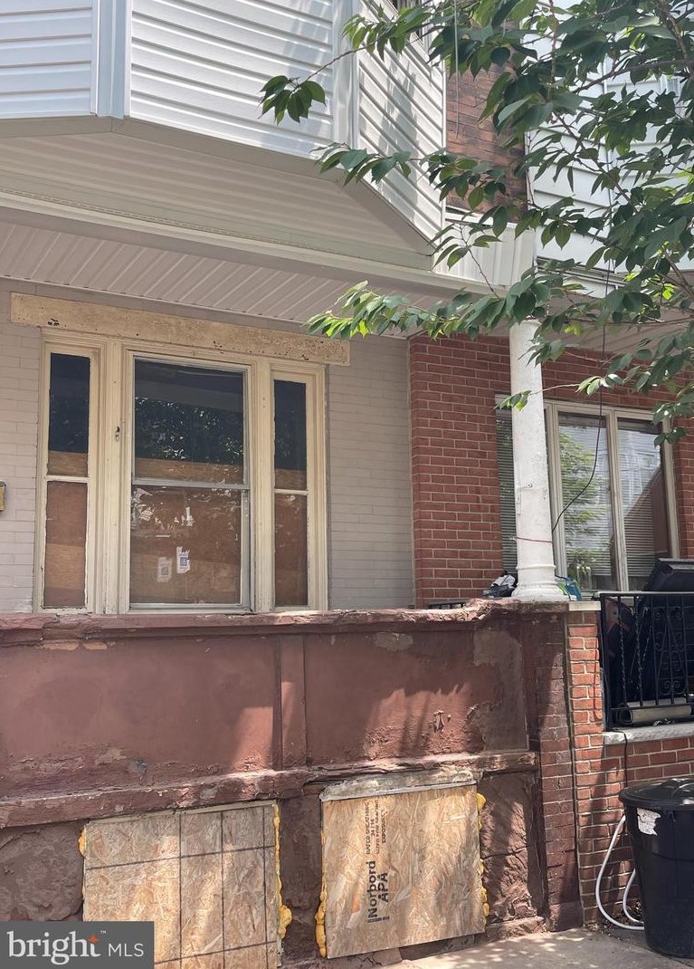 2627 Jessup St, Philadelphia, PA 19133-1407