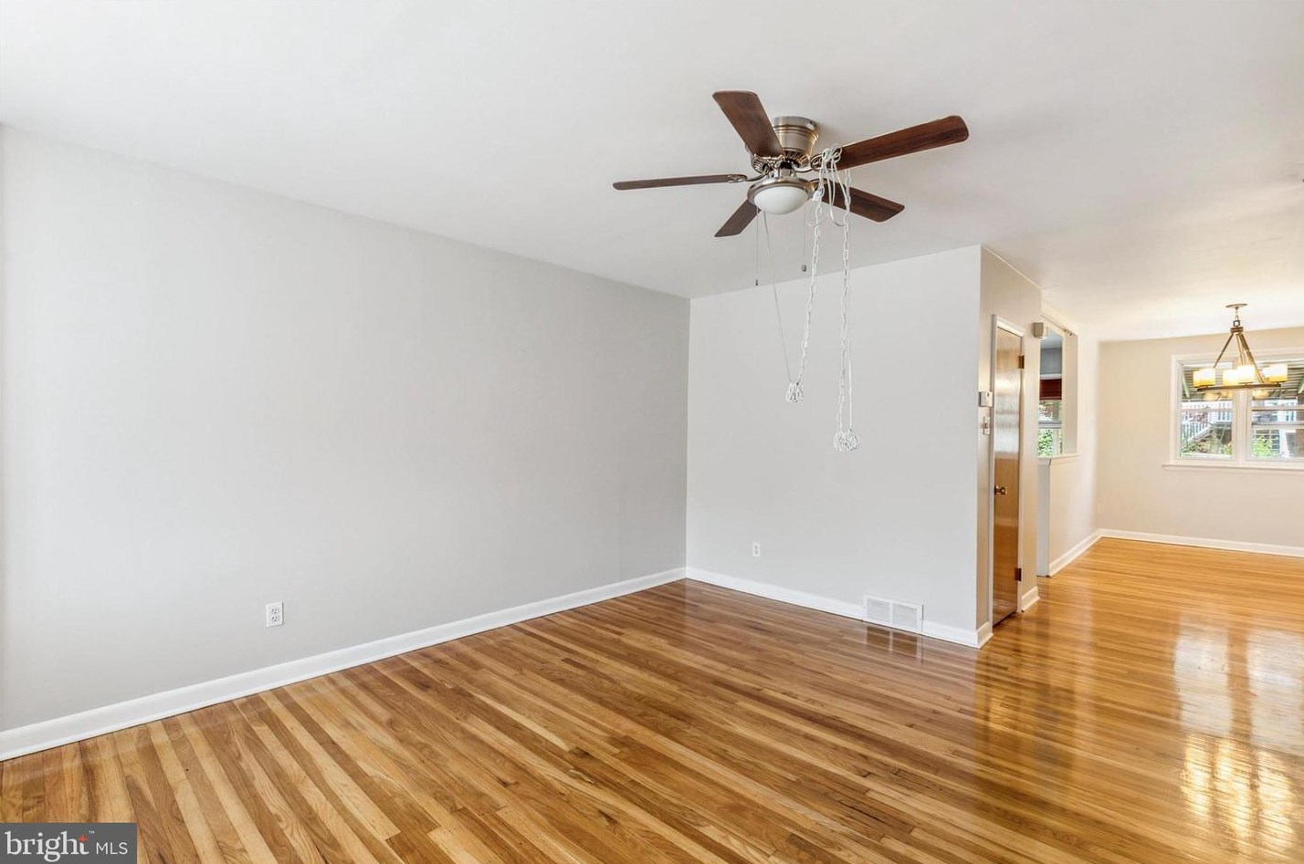 228 Rock St, Philadelphia PA  19128-3740 exterior