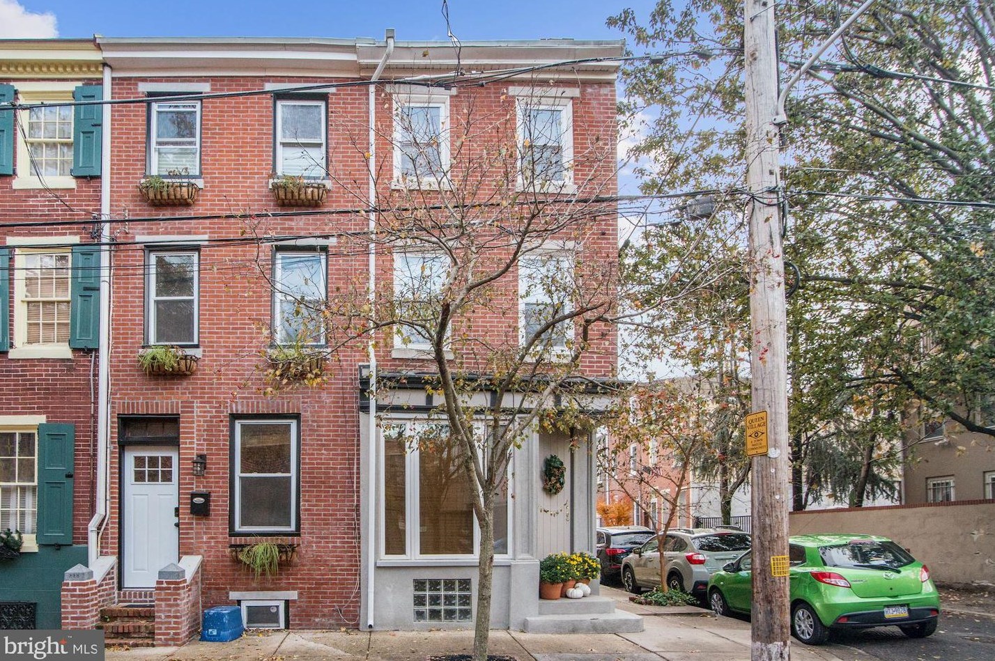 230 Montrose St, Philadelphia, PA 19147-4227