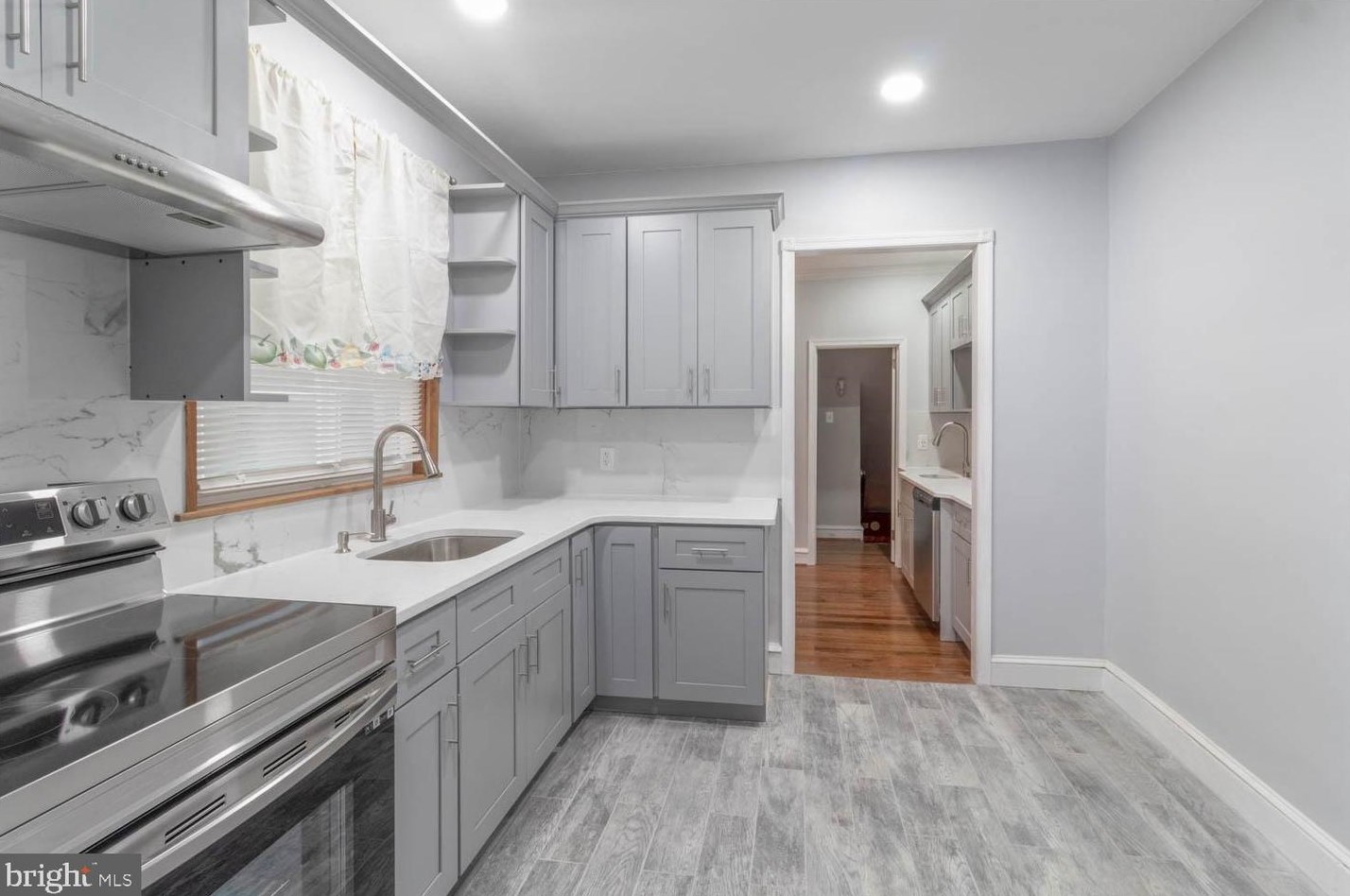 1713 68th Ave, Philadelphia PA  19126-2607 exterior