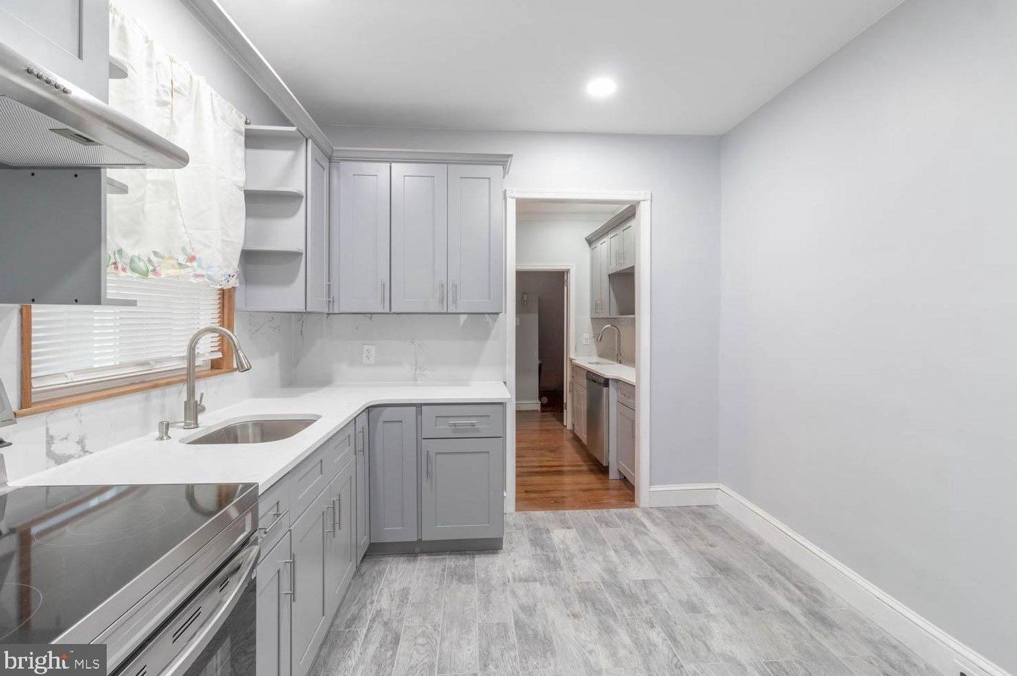 1713 68th Ave, Philadelphia PA  19126-2607 exterior