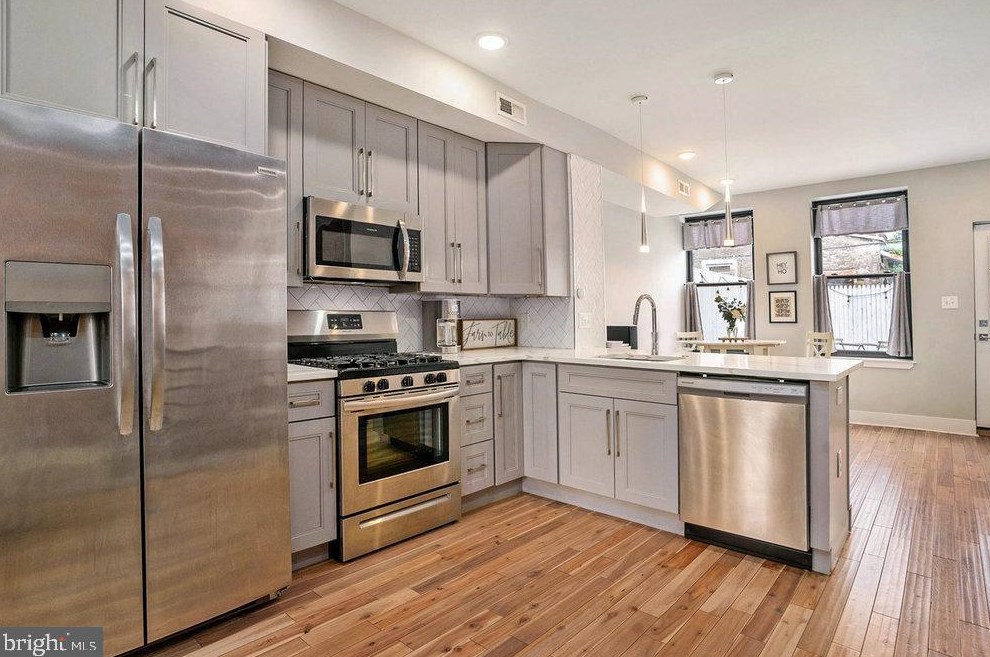 1306 25th St, Philadelphia PA 19121-4714 exterior