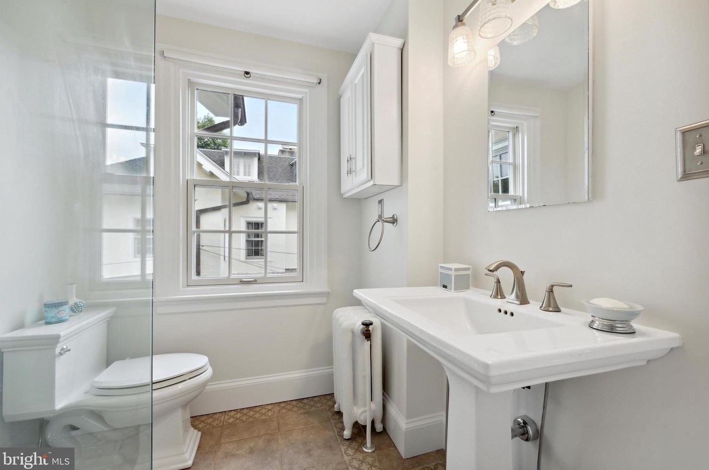 8713 Shawnee St, Philadelphia PA 19118-3804 exterior