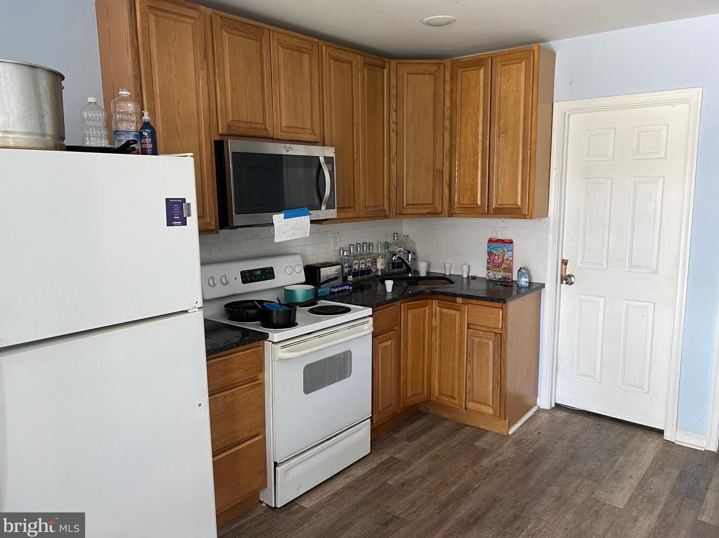 1933 Colonial St, Philadelphia, PA 19138-3015