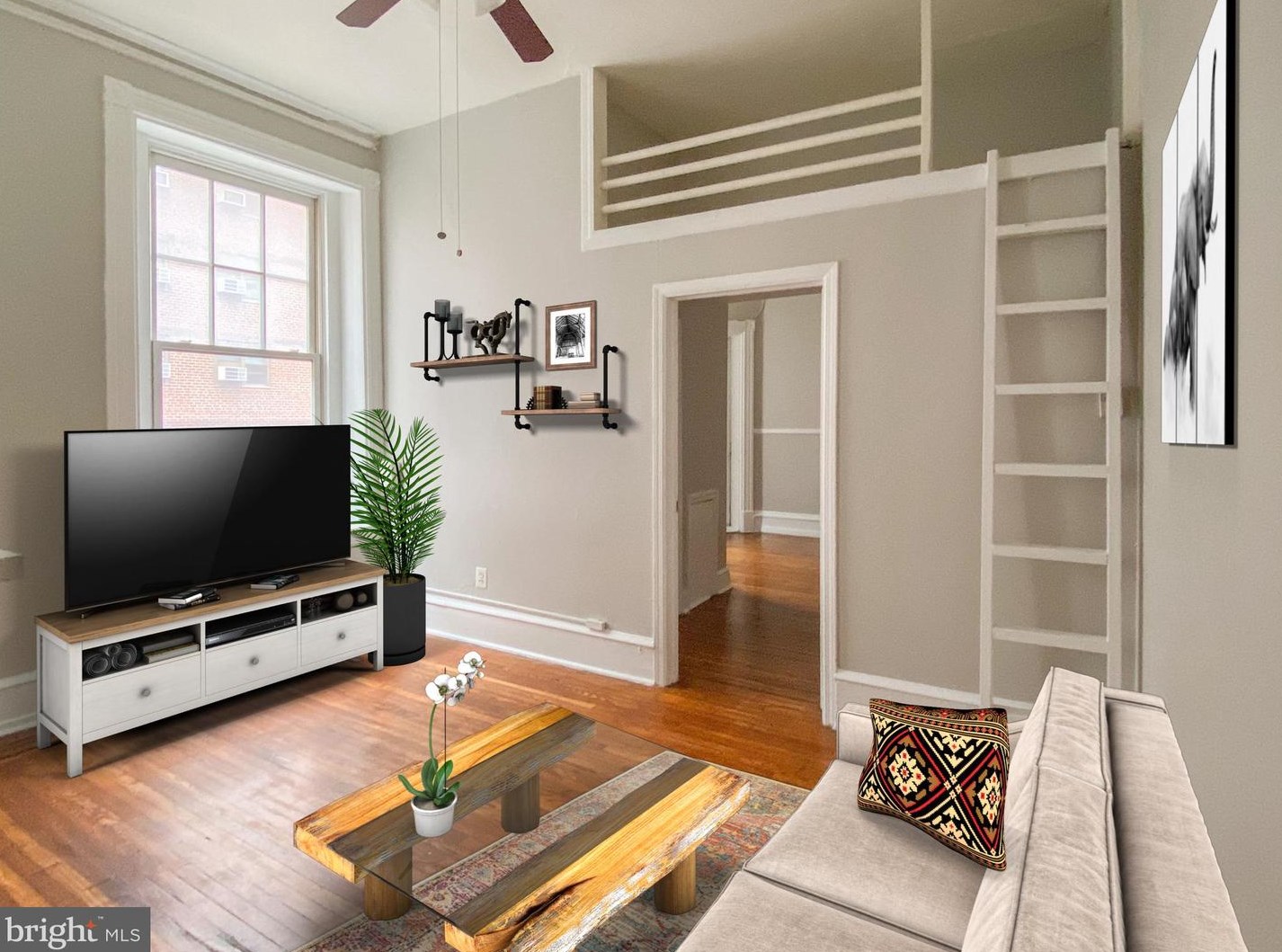 2051 Walnut St #4r, Philadelphia, PA 19103