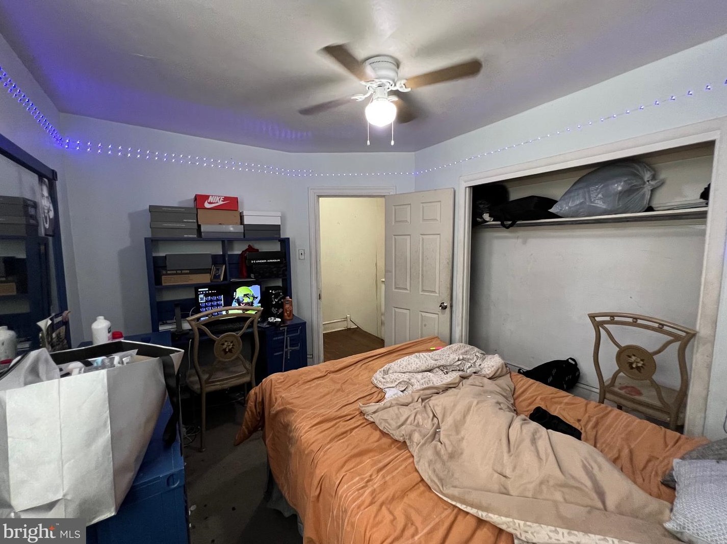 5220 Pennway St, Philadelphia, PA 19124-3002