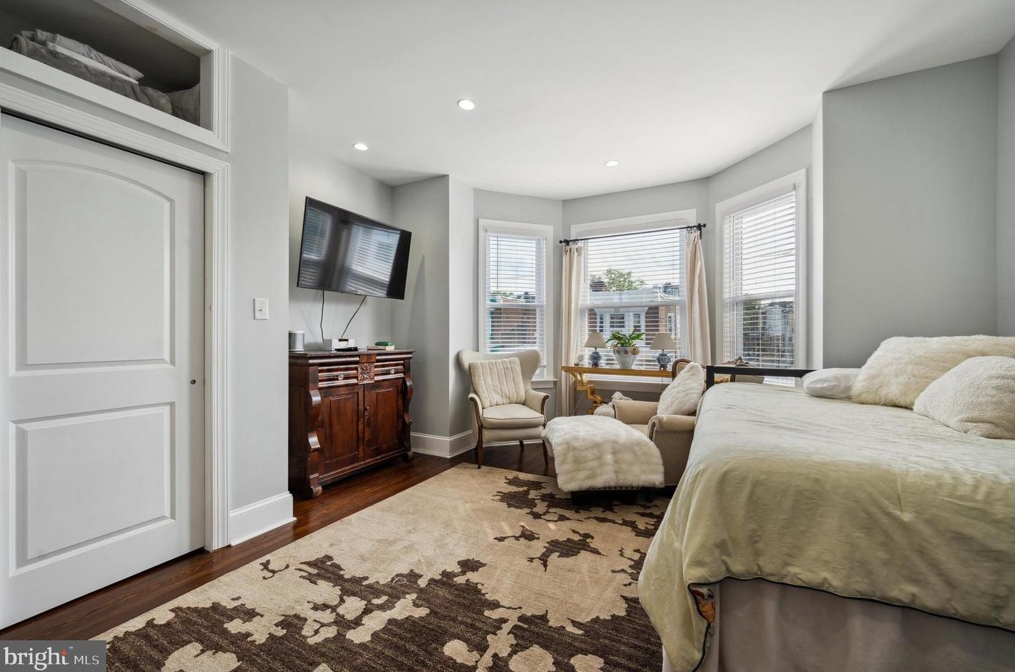 1113 Divinity St, Philadelphia PA  19143-4301 exterior