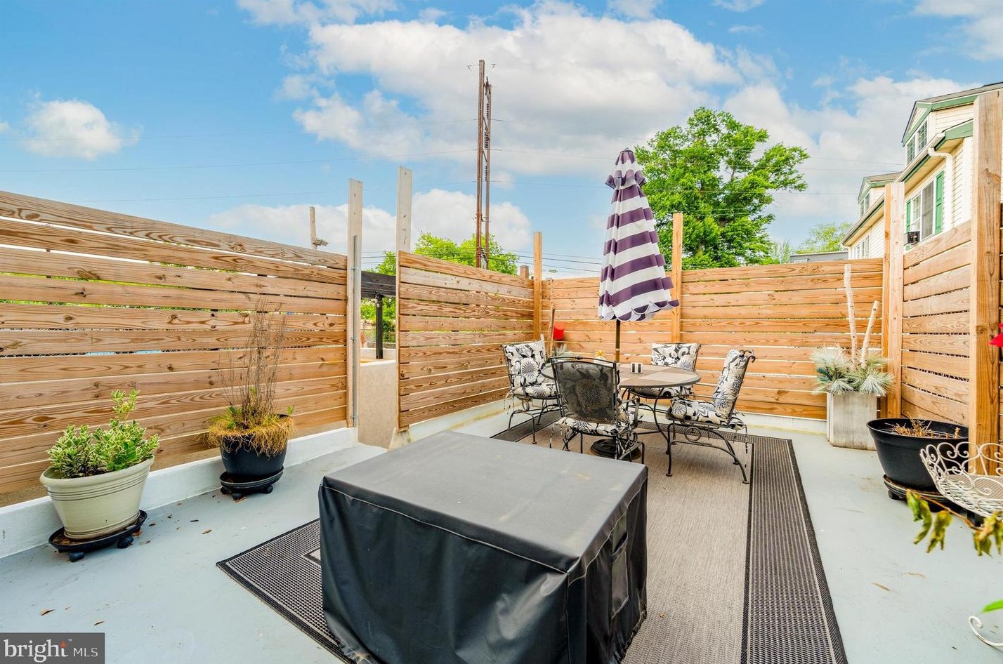 1113 Divinity St, Philadelphia PA  19143-4301 exterior