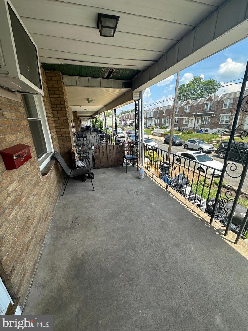 6522 Tulip St, Philadelphia, PA 19135-2824