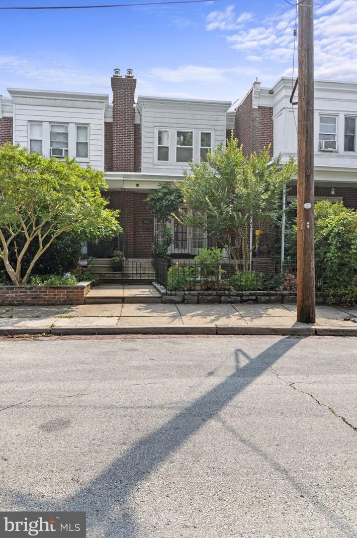 7820 Devon St, Philadelphia, PA 19118-3504