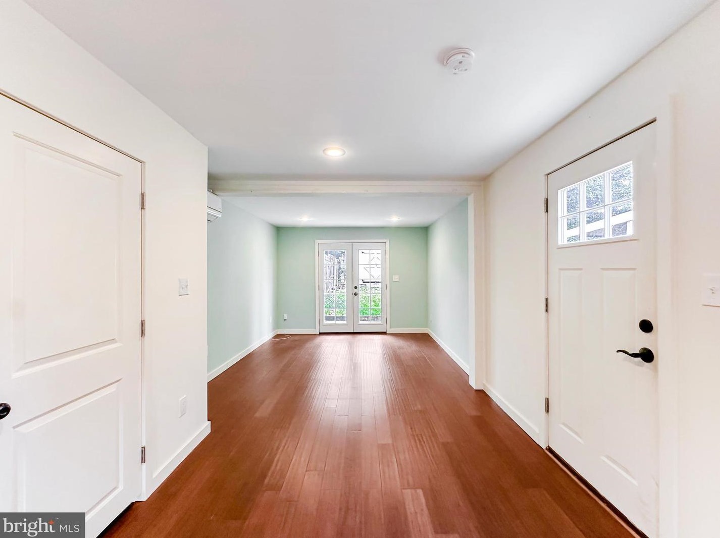 75 Phil Ellena St, Philadelphia, PA 19119-2223