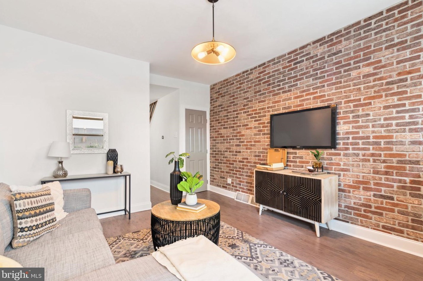1443 E Oxford St, Philadelphia, PA 19121