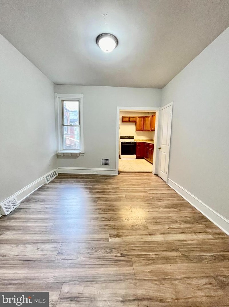 2021 S Avondale St, Philadelphia, PA 19142