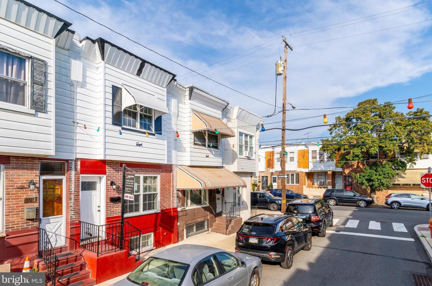 105 Roseberry St, Philadelphia, PA 19148-4023