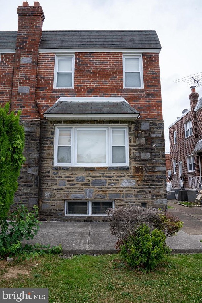 1132 Princeton Ave, Philadelphia, PA 19111-4233