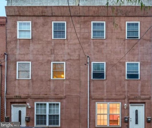 1803 Carpenter St #1, Philadelphia, PA 19146