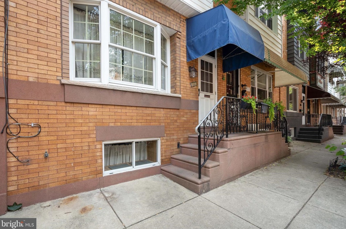 1119 Linn St, Philadelphia, PA 19147-6307