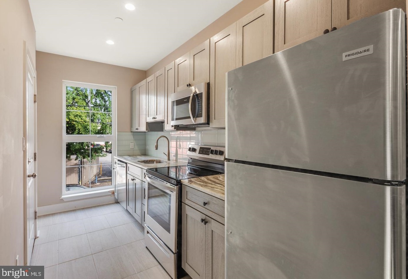 46 S 44th St #unit 4, Philadelphia, PA 19104