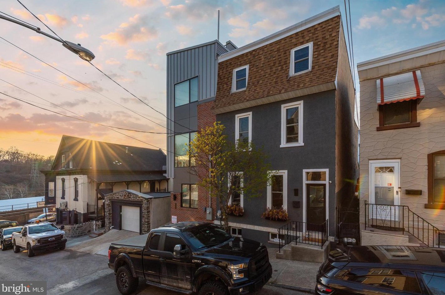 128 East St, Philadelphia PA  19127-1806 exterior