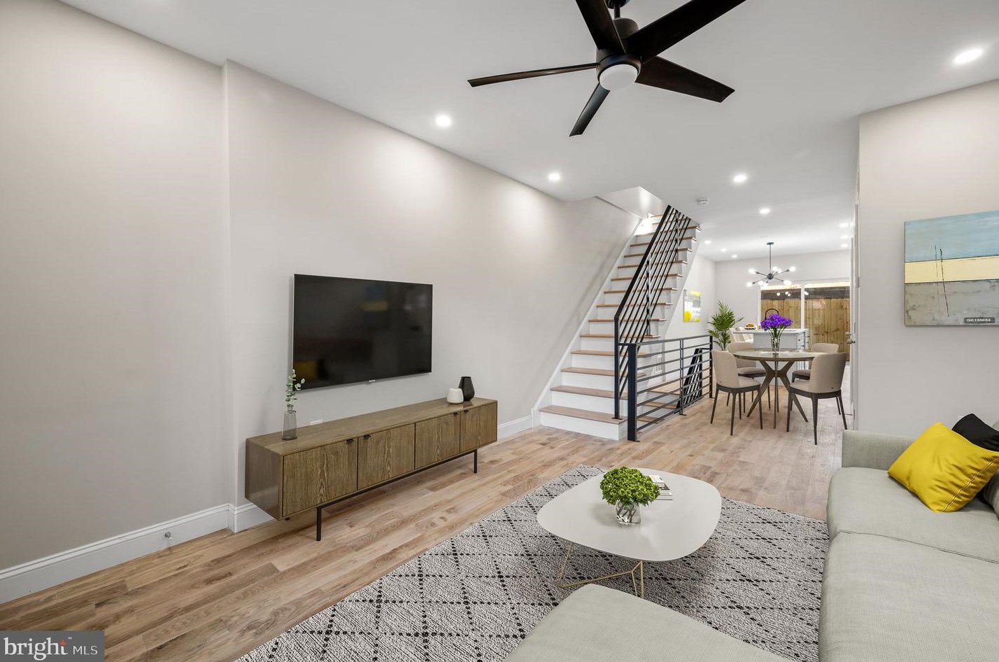 2540 Sepviva St, Philadelphia PA  19125-2227 exterior