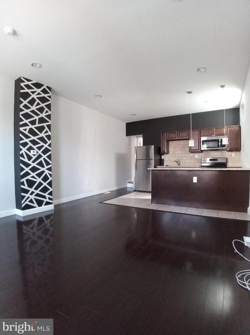 410 W Cumberland St #1st Floor, Philadelphia, PA 19133