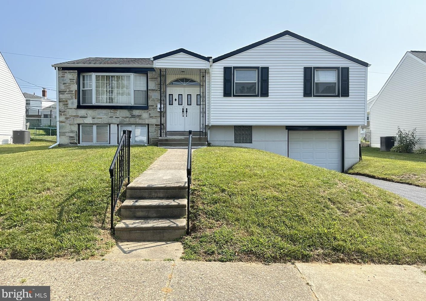 809 Rennard Cir, Philadelphia, PA 19116-2921