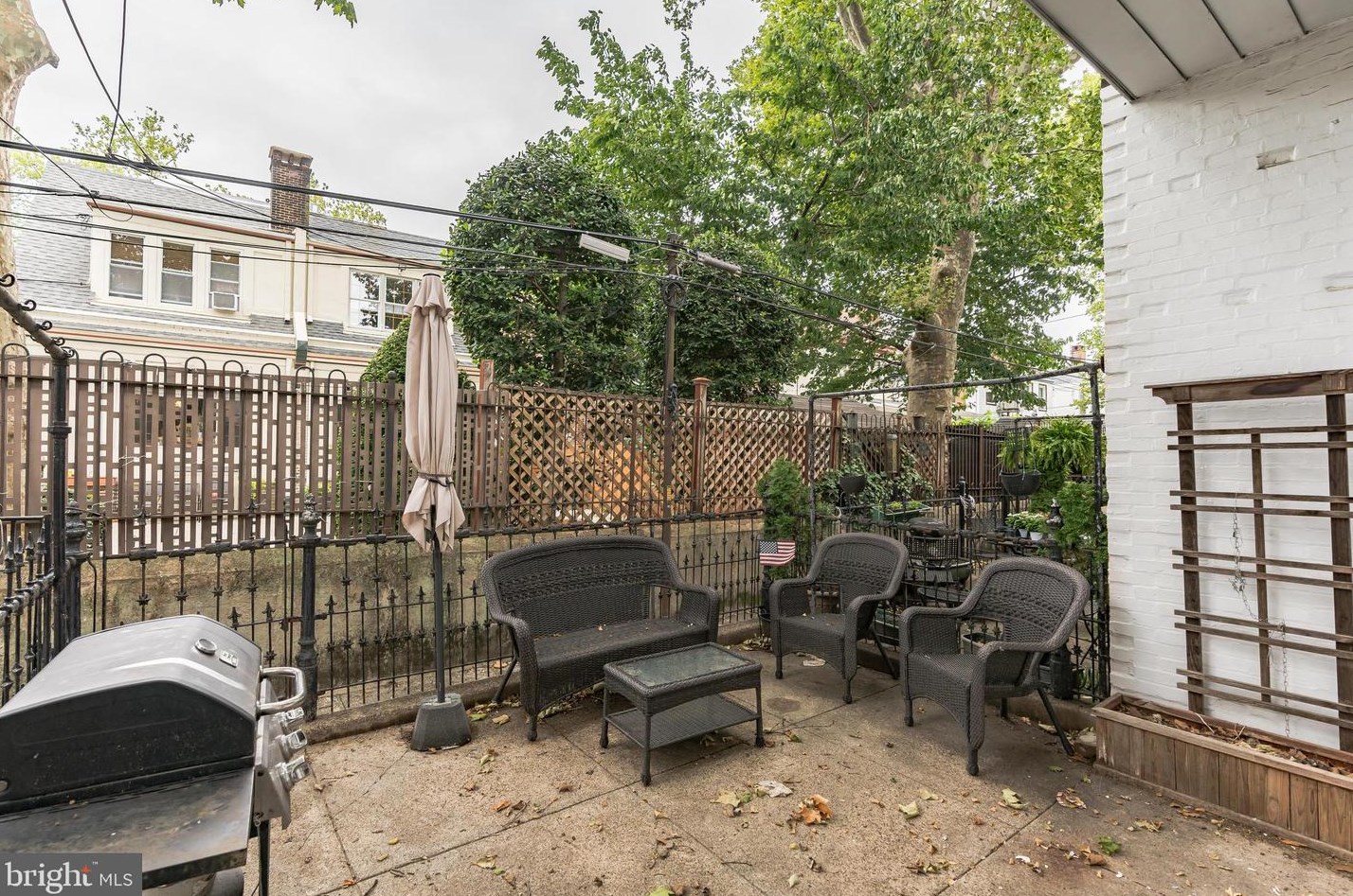 2446 Lambert St, Philadelphia PA  19145-4212 exterior
