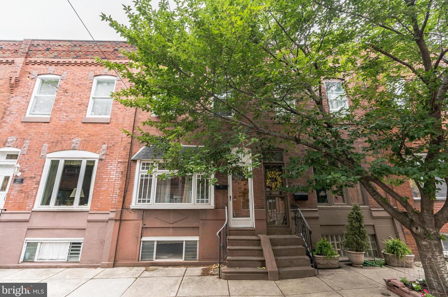 2446 Lambert St, Philadelphia PA  19145-4212 exterior