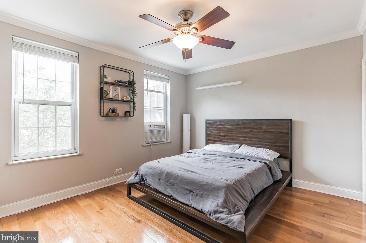2446 Lambert St, Philadelphia PA  19145-4212 exterior