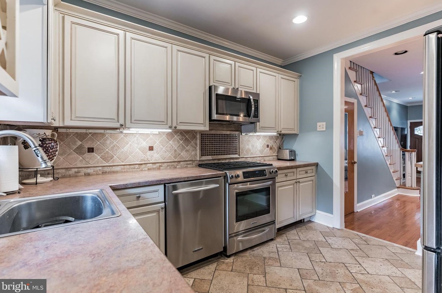 2446 Lambert St, Philadelphia PA  19145-4212 exterior