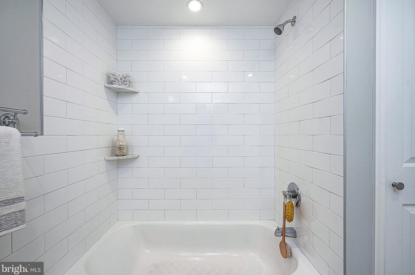 712 Pierce St, Philadelphia PA  19148-1722 exterior