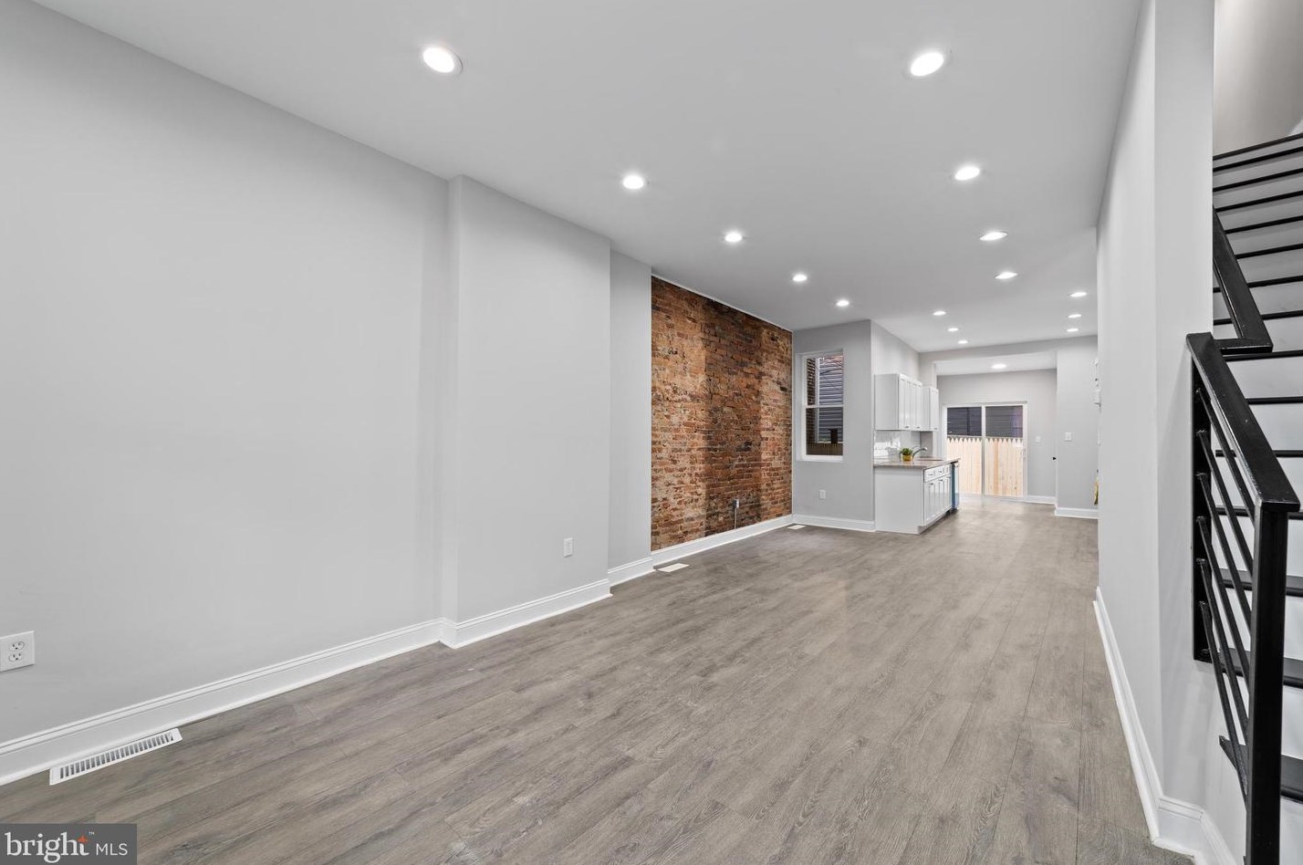 2835 Montgomery Ave, Philadelphia PA  19121-2737 exterior