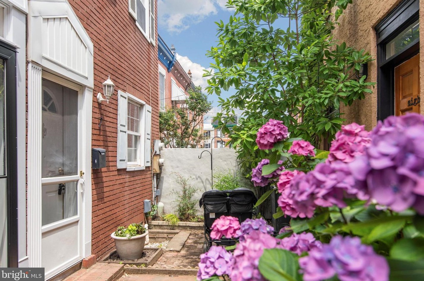 7 Earl Ct, Philadelphia, PA 19125-3336