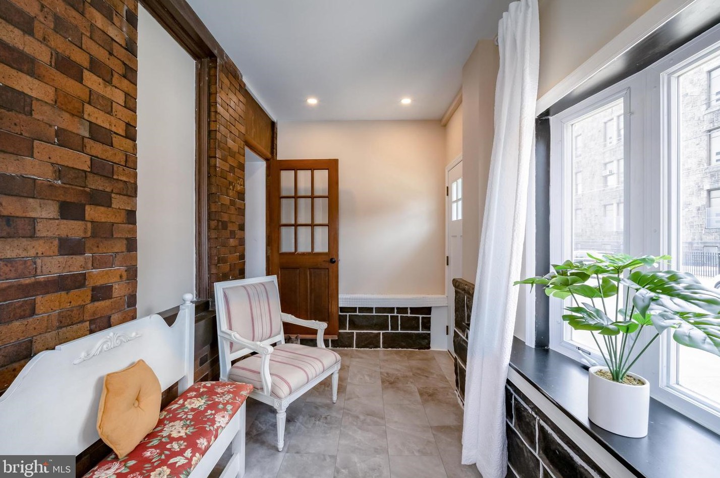 2729 Ontario St, Philadelphia, PA 19134-6023