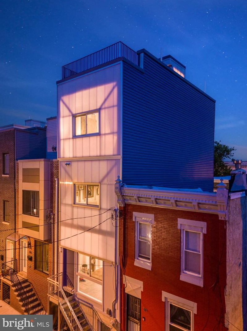 732 Mercy St, Philadelphia, PA 19148