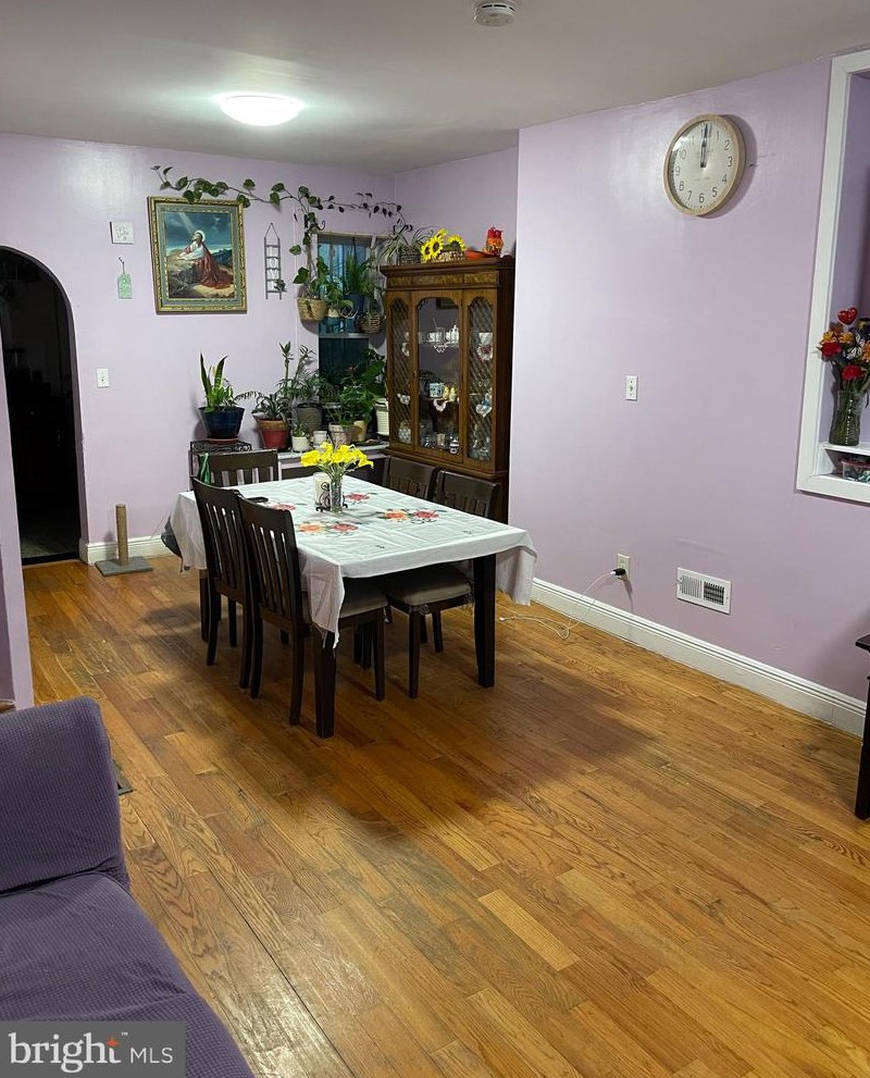 2122 Mcclellan St, Philadelphia PA  19145-1911 exterior
