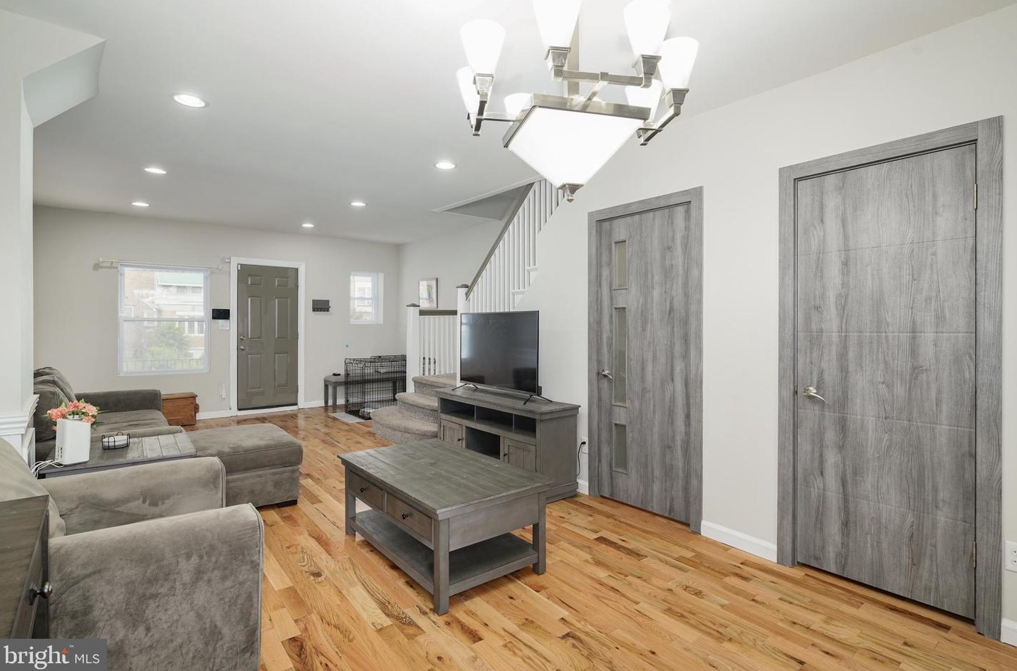 5649 Arlington St, Philadelphia PA  19131-3116 exterior