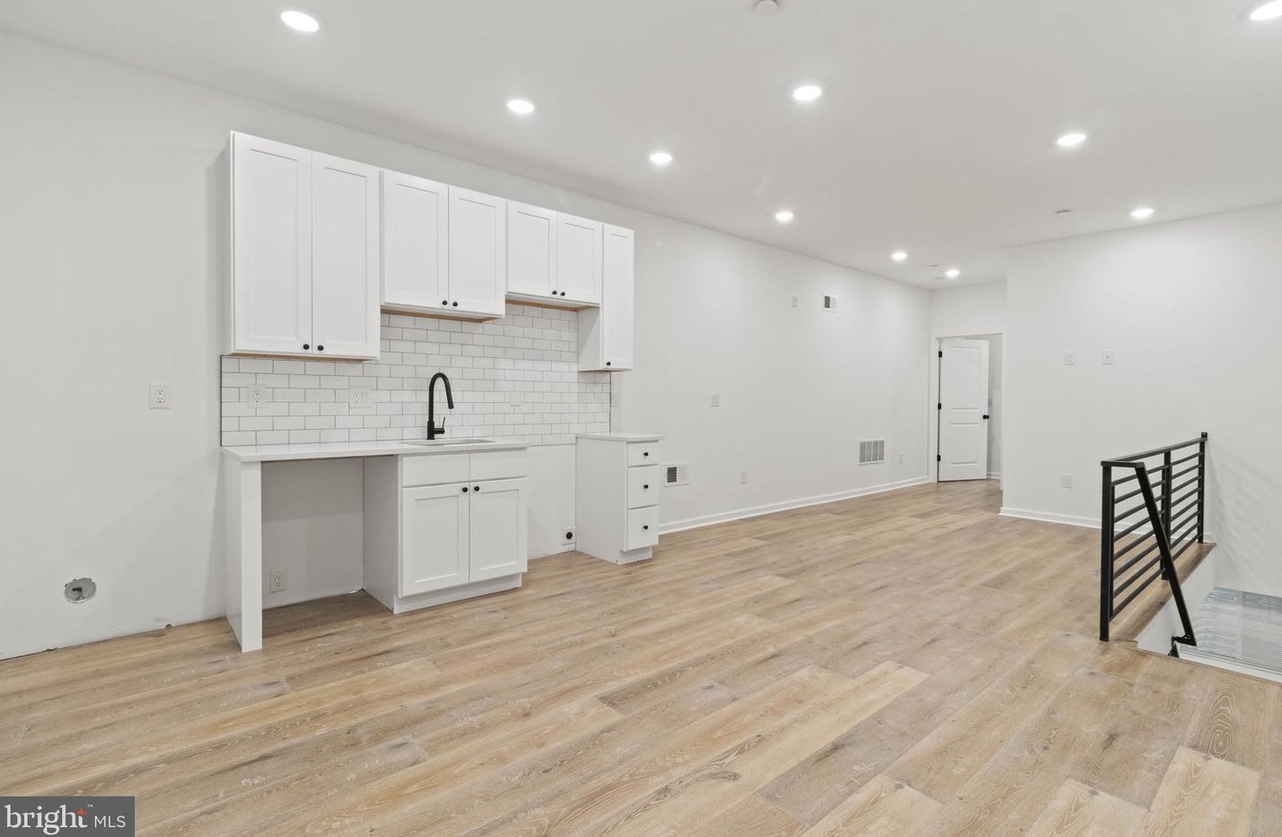5225 Walnut St #1, Philadelphia, PA 19139