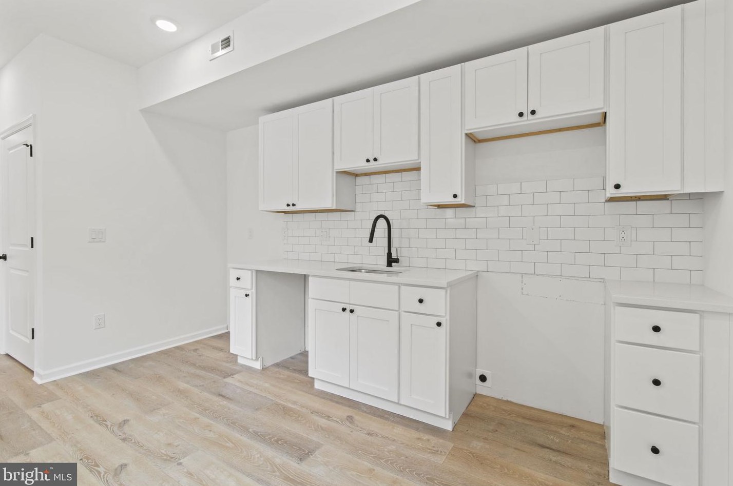5225 Walnut St #4, Philadelphia, PA 19139