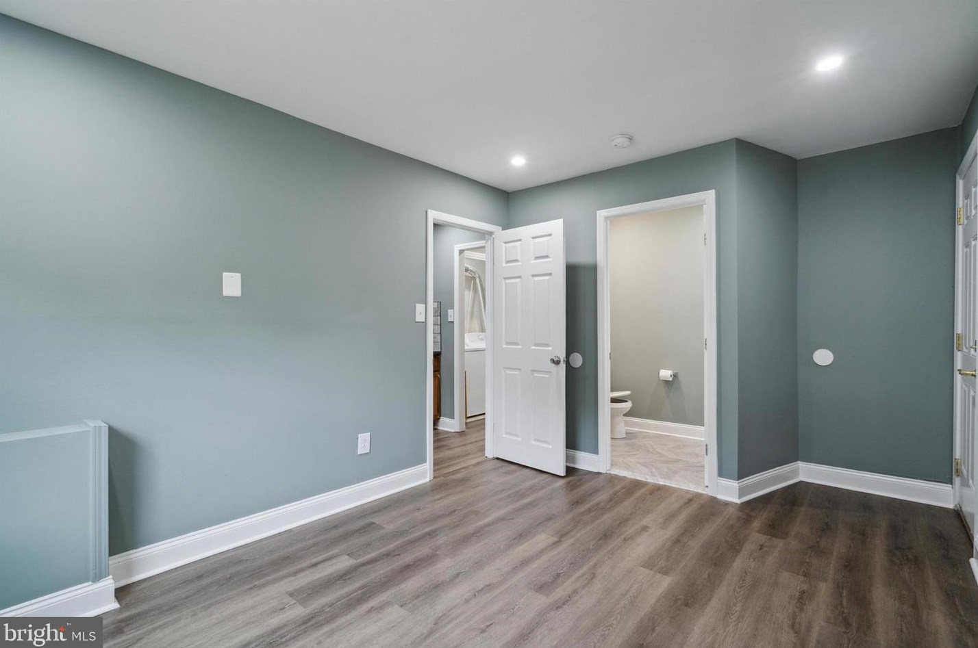 3717 Morrell Ave, Philadelphia PA  19114-1933 exterior