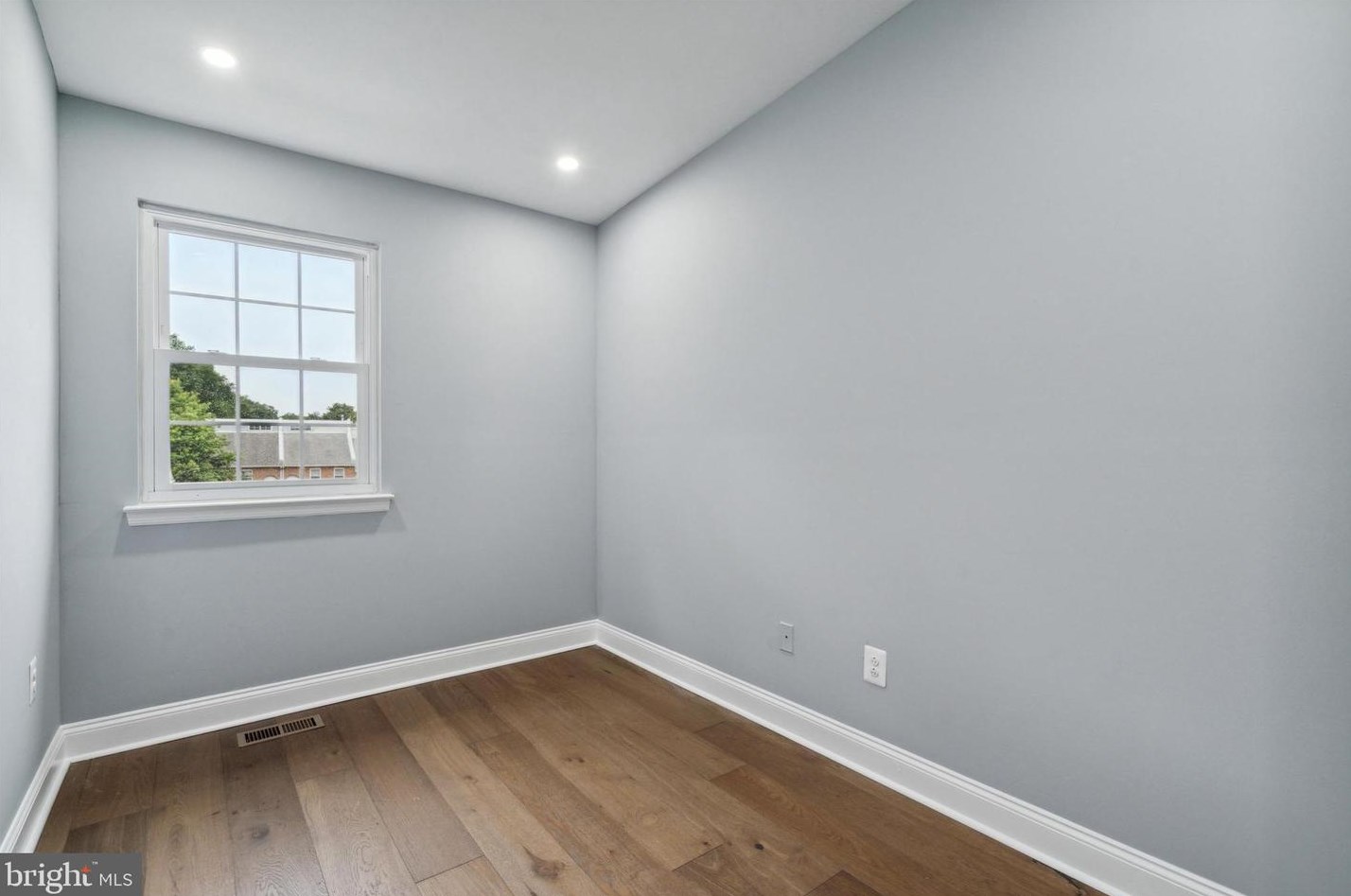 3717 Morrell Ave, Philadelphia PA  19114-1933 exterior