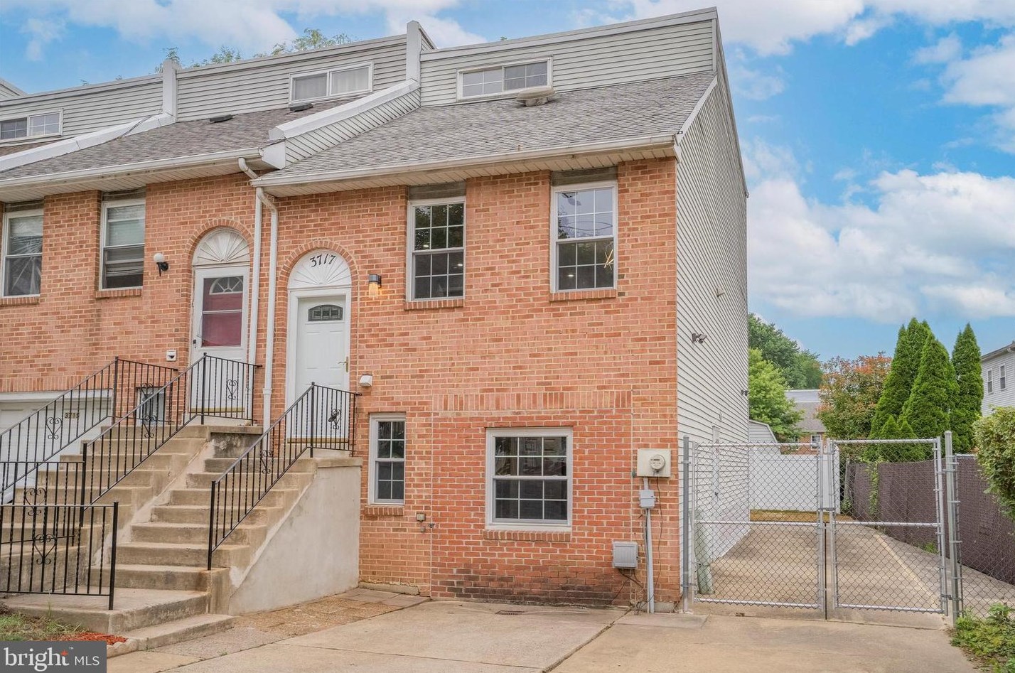 3717 Morrell Ave, Philadelphia PA  19114-1933 exterior