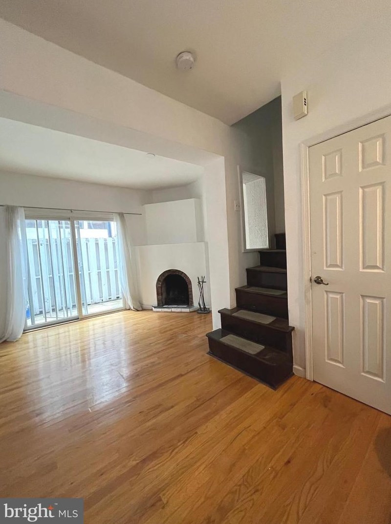 750 Mildred St, Philadelphia PA  19147-2810 exterior